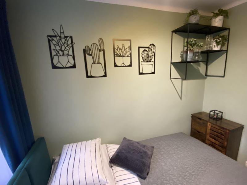 Apartament ,, Sen I Kawa" - Komfortowy Nocleg W Sercu Aglomeracji ビトム エクステリア 写真